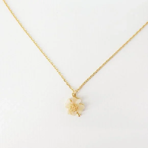 Tory Burch Resin Clover Necklace Ivory OS